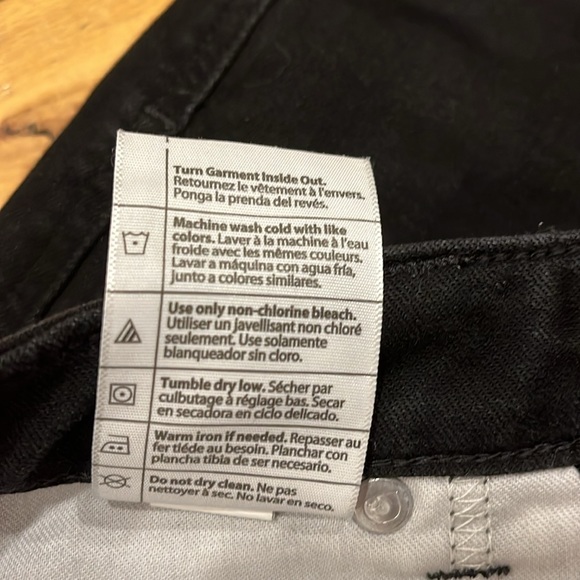 CARHARTT Slim Fit Skinny Leg black jeans. Size 6 Tall. EUC. - Picture 9 of 15